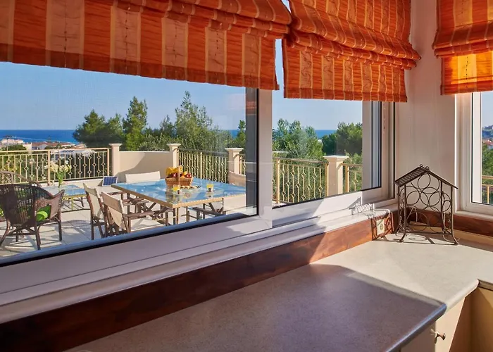 Contessa Irini * Plános